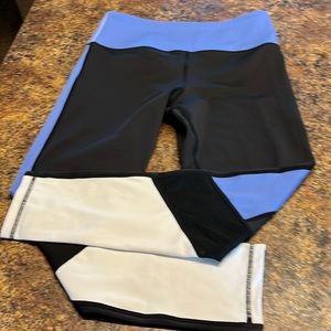 Zyia dark sky mesh block leggings